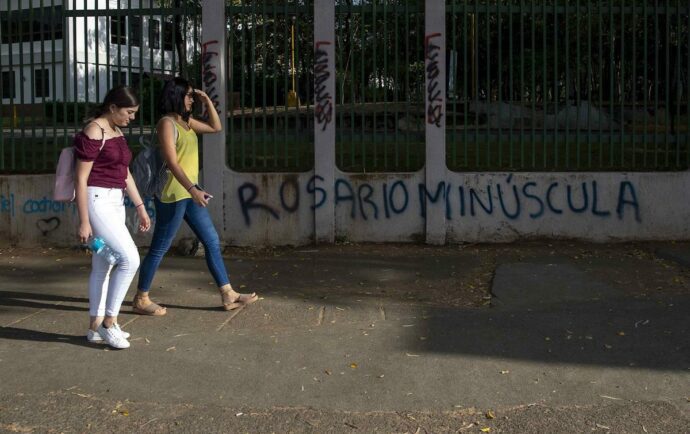 Estudiantes de la UCA en la incertidumbre: “No sabemos qué va a pasar con nosotros y nuestros títulos”