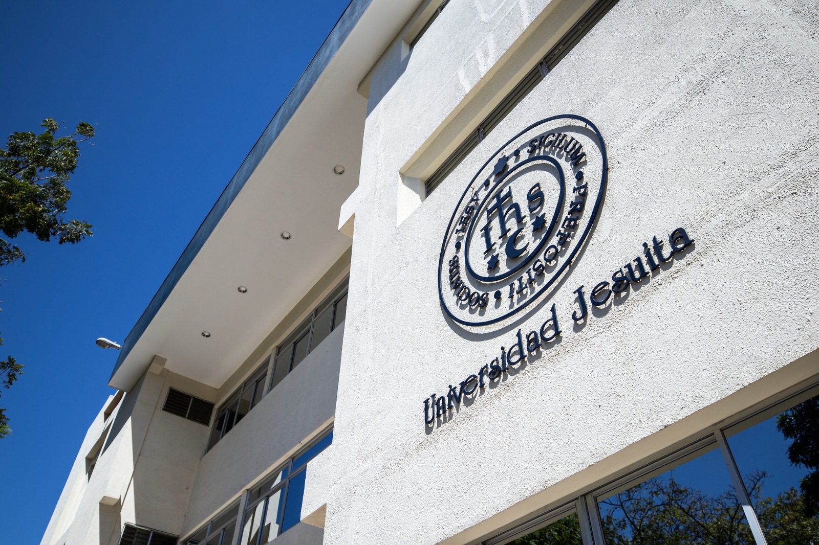 Las matrículas de los estudiantes provenientes de la Universidad Centroamericana fue suspendida por la Universidad Americana.
