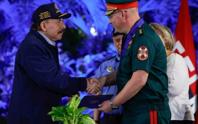 Daniel Ortega reconoce que militar ruso está en Nicaragua “para enfrentar a los golpistas”