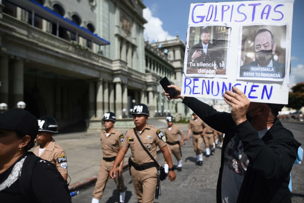 Protestas en Guatemala sacuden la economía de la región