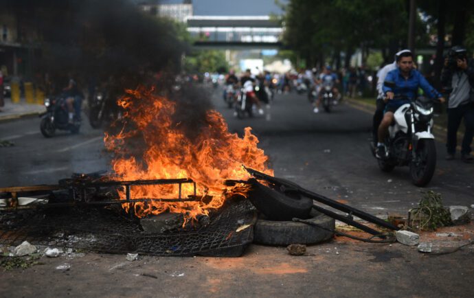 Protestas en Guatemala sacuden la economía de la región