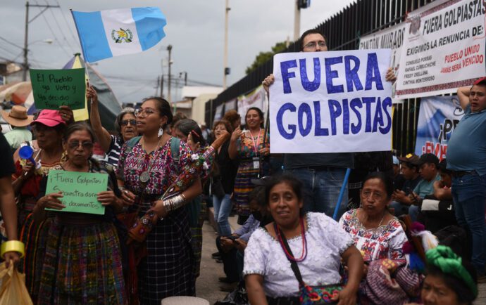 Cuatro días de protestas en Guatemala. Consuelo Porras se aferra a su puesto, mientras crece rechazo en su contra