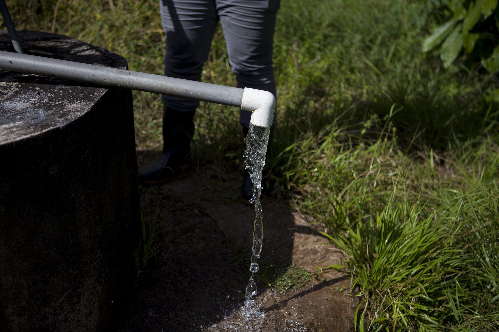 El martirio por la falta de agua persigue a los barrios de Managua: “No tenemos ni para bañarnos”