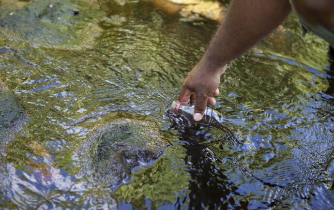 El martirio por la falta de agua persigue a los barrios de Managua: “No tenemos ni para bañarnos”