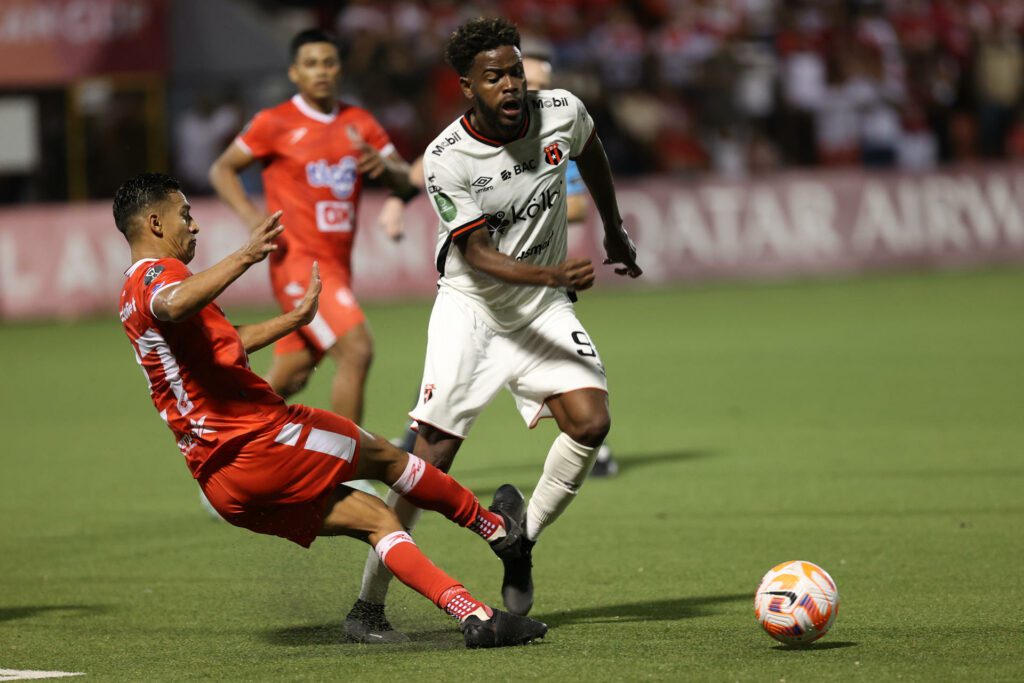 El Tren del Norte se descarrila ante la Liga Deportiva Alajuelense