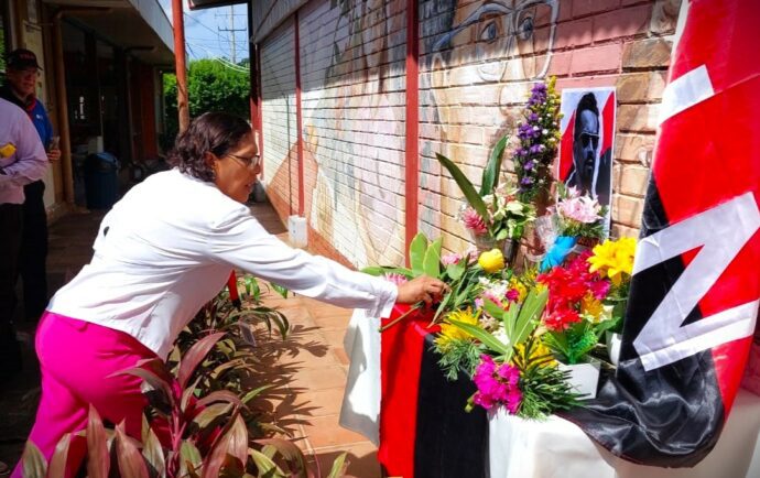 Working for free for Municipalities, painting murals of Carlos Fonseca and political indoctrination classes. The new “academic” tasks of UPOLI students