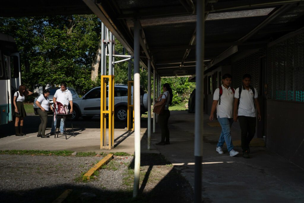 Little drug traffickers and hitmen: crime and drug trafficking infiltrate Costa Rican schools