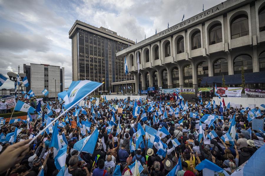 El incierto camino hacia la toma de posesión de Bernardo Arévalo en Guatemala 