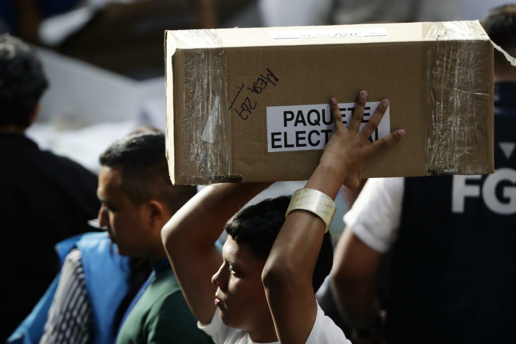 El Tribunal Electoral salvadoreño da por cerrado un escrutinio legislativo plagado de anomalías