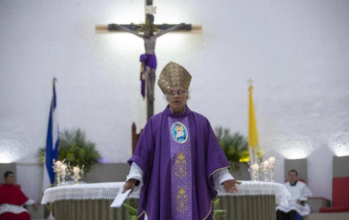La Iglesia católica de Nicaragua se reconfigura tras el destierro de vicarios y sacerdotes