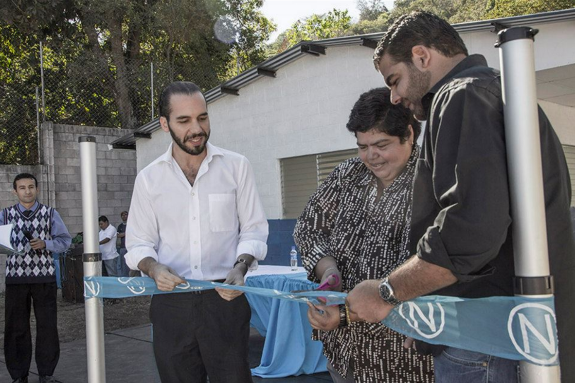 La Corte de Bukele anula una condena por nepotismo contra Bukele