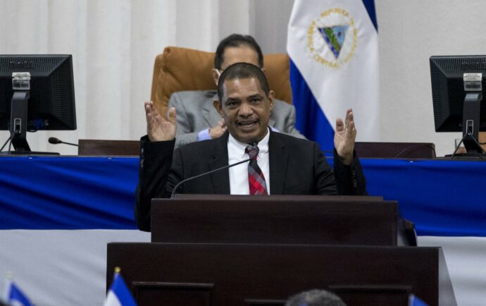 Oficializan caída de Iván Acosta, extitular del Ministerio de Hacienda y Crédito Público