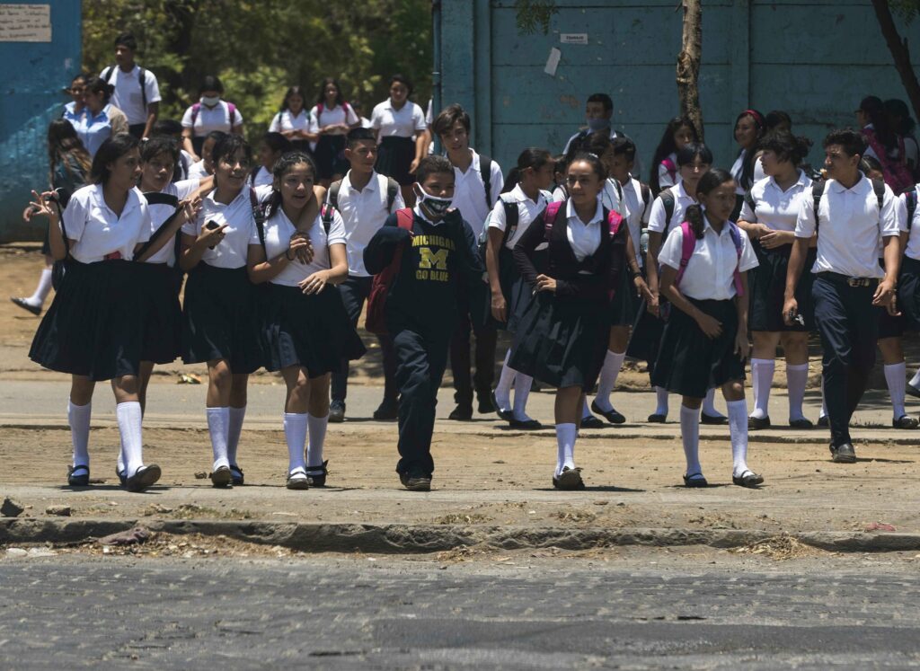 “What about my future?”: Ortega jeopardizes the education of 600,000 children and youth with his NGO crackdown