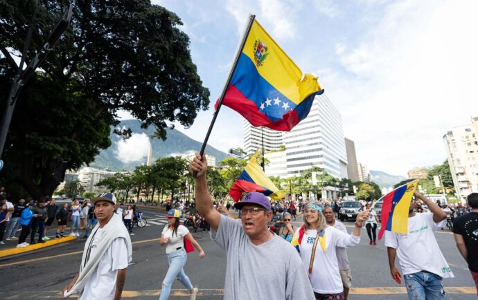 Urge una izquierda coherente 