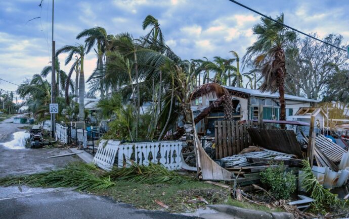 Aumentan a cuatro los muertos provocados por el huracán Milton, que ya salió de Florida