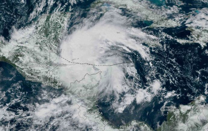 Alertas de huracán en Honduras y Nicaragua ante formación de tormenta Sara