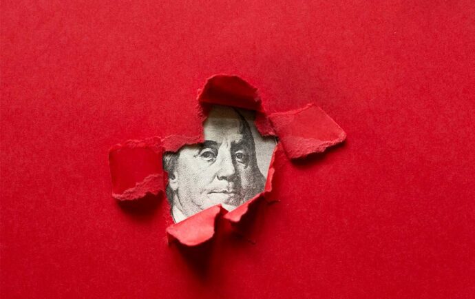 Régimen da marcha atrás y manda a los bancos cumplir con las normativas internacionales