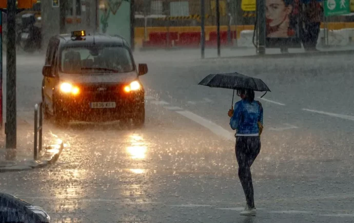 Costa Rica mantiene alerta naranja por intensas lluvias