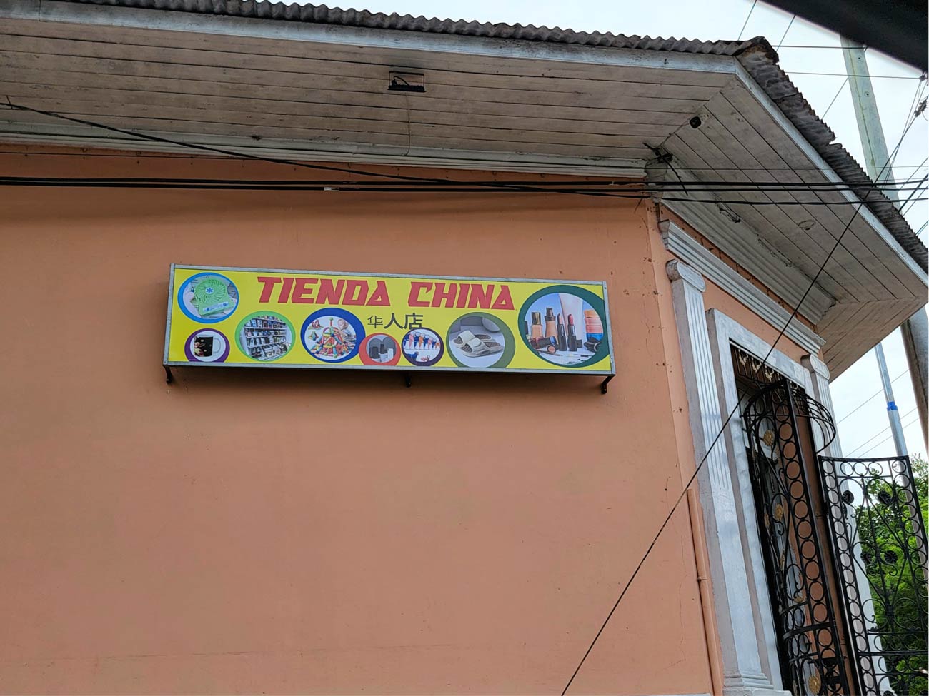 Bienvenidos a “Chinotepe”: negocios chinos engullen a los locales
