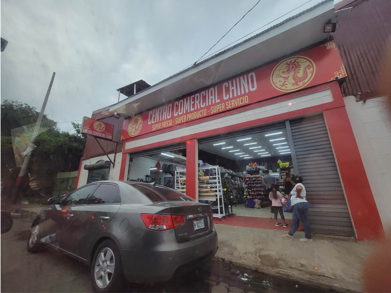 Bienvenidos a “Chinotepe”: negocios chinos engullen a los locales