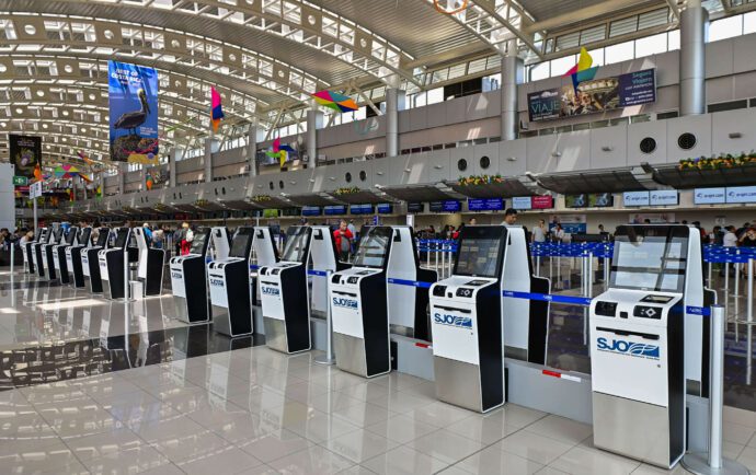 Proyecto de ley en Costa Rica propone triplicar multas a turistas irregulares y nicaragüenses que utilicen el “visa run”