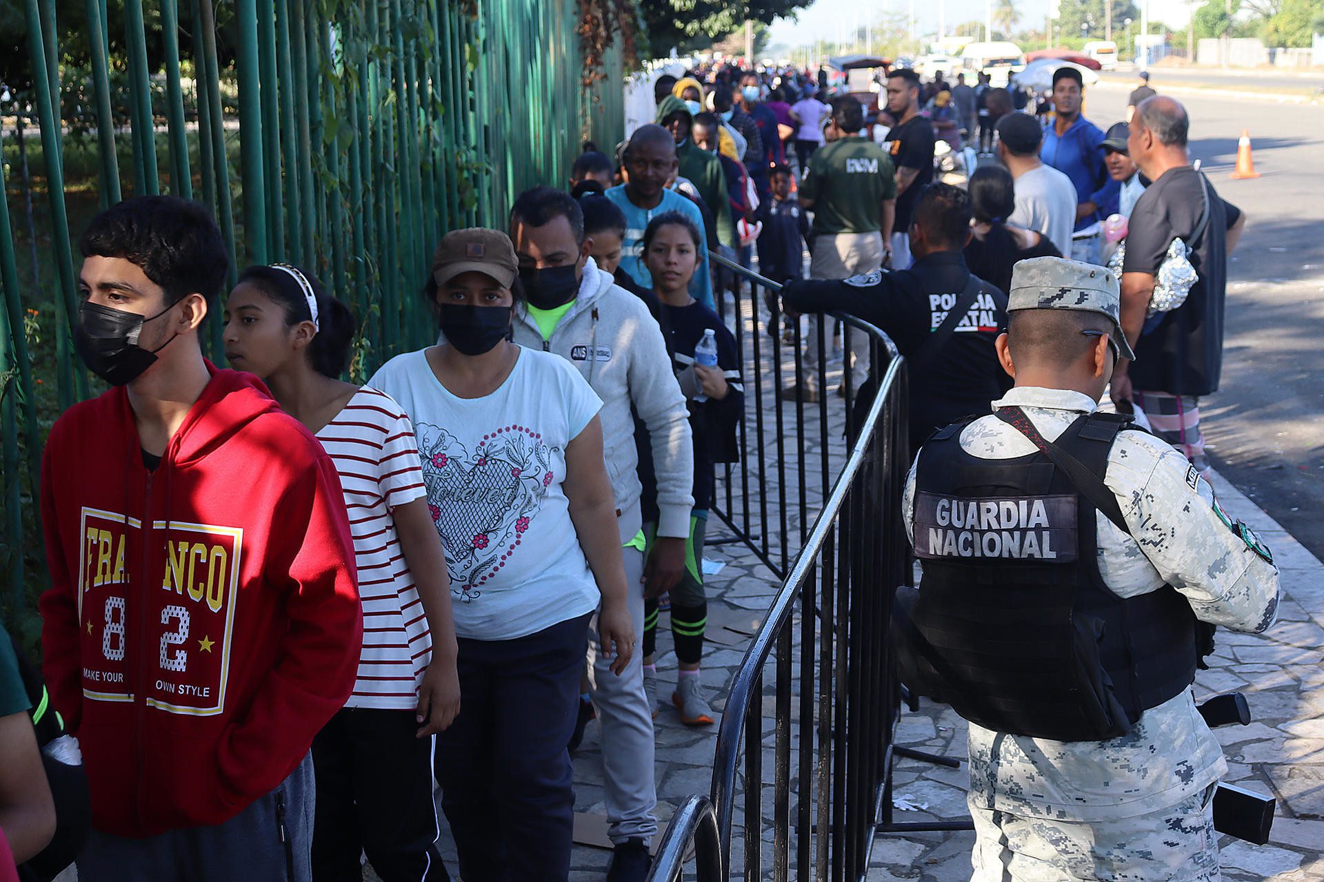 Asilo para quien pueda pagarlo: el nuevo rostro de la política migratoria de Trump