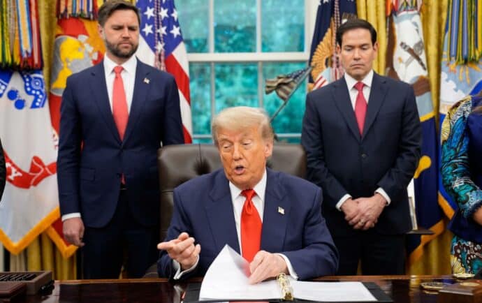 La Corte Suprema otorga victoria procesal a Trump en su cruzada contra la ciudadanía por nacimiento