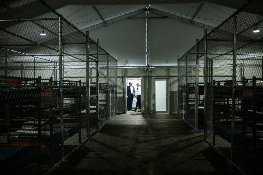 Once migrantes capturados por ICE murieron en custodia entre 2024 y 2025