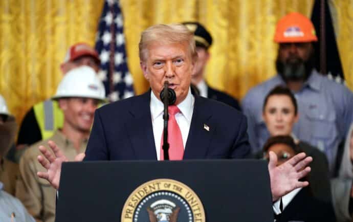 Aumentan costos de trámites migratorios y humanitarios en Estados Unidos