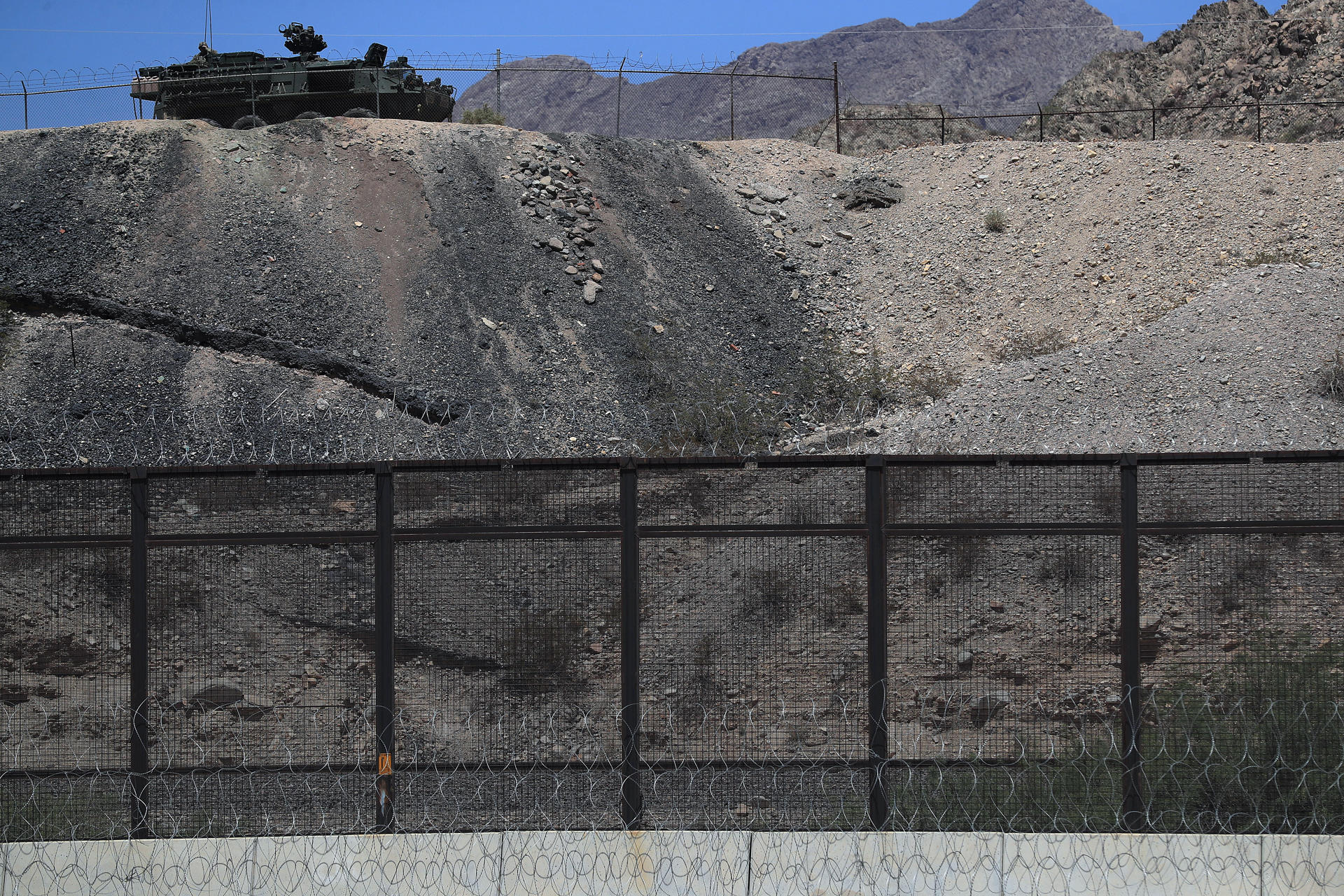 Viaje a la frontera blindada de Donald Trump: “¡No vengan…! o habrá consecuencias”