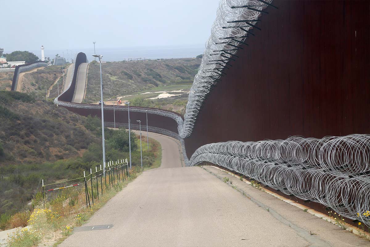 Viaje a la frontera blindada de Donald Trump: “¡No vengan…! o habrá consecuencias”