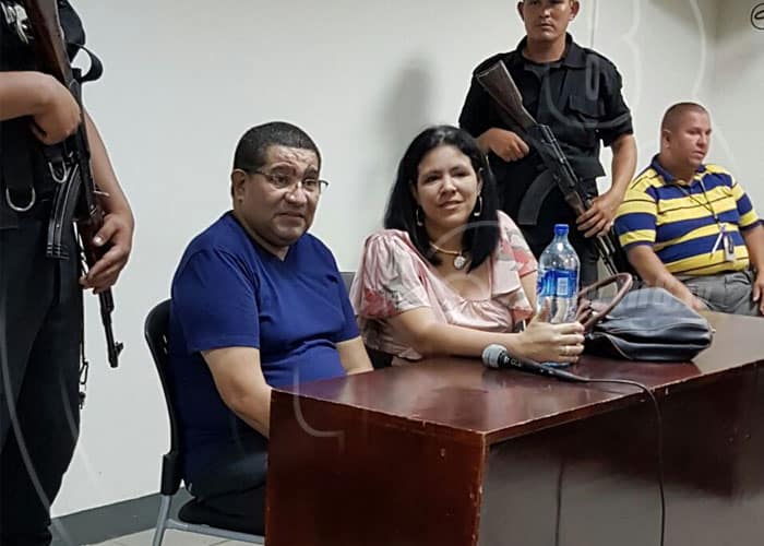 Cirugía exprés y sin ética: el regreso del doctor David Páramo a las redes
