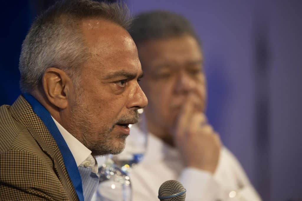 “El proyecto Bukele va hacia la militarización de toda la sociedad, empezando por la educación”