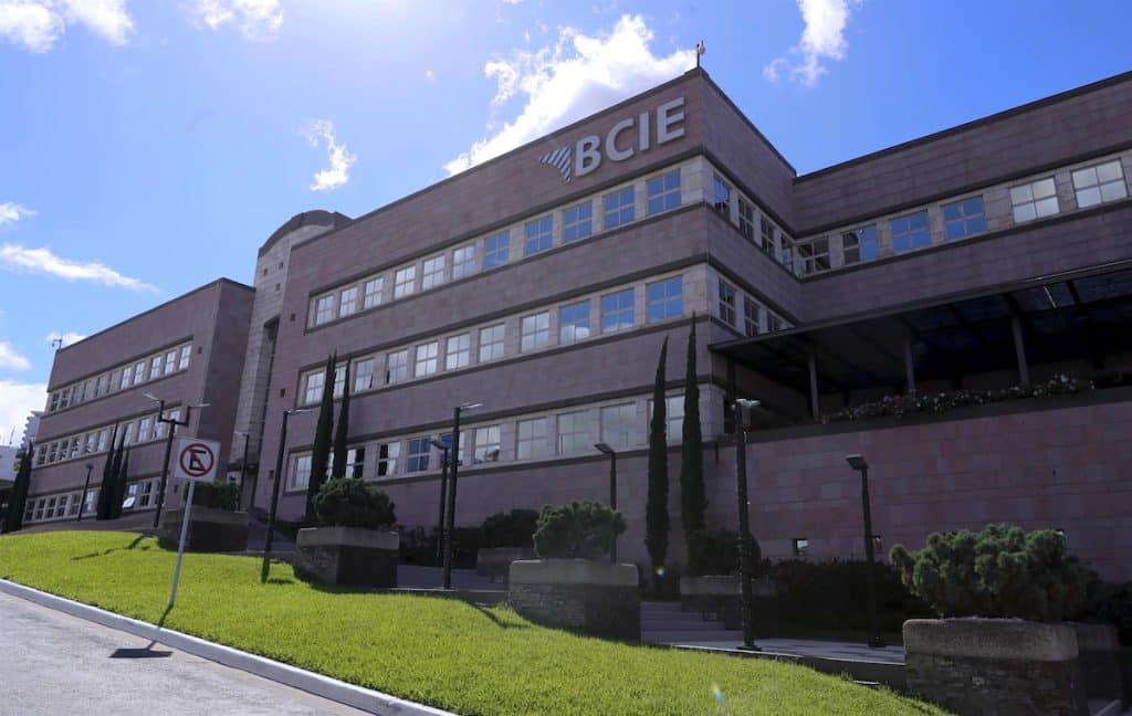 El BCIE “suaviza” denuncia de acoso sexual múltiple contra uno de sus altos funcionarios
