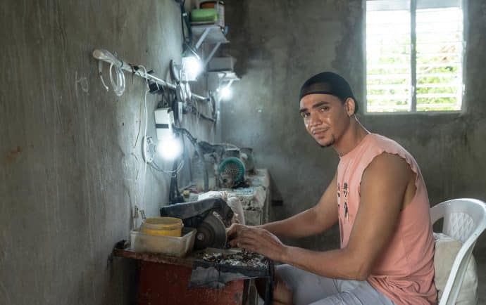El abandono escolar se triplica en los jóvenes con menos ingresos, según la UNESCO