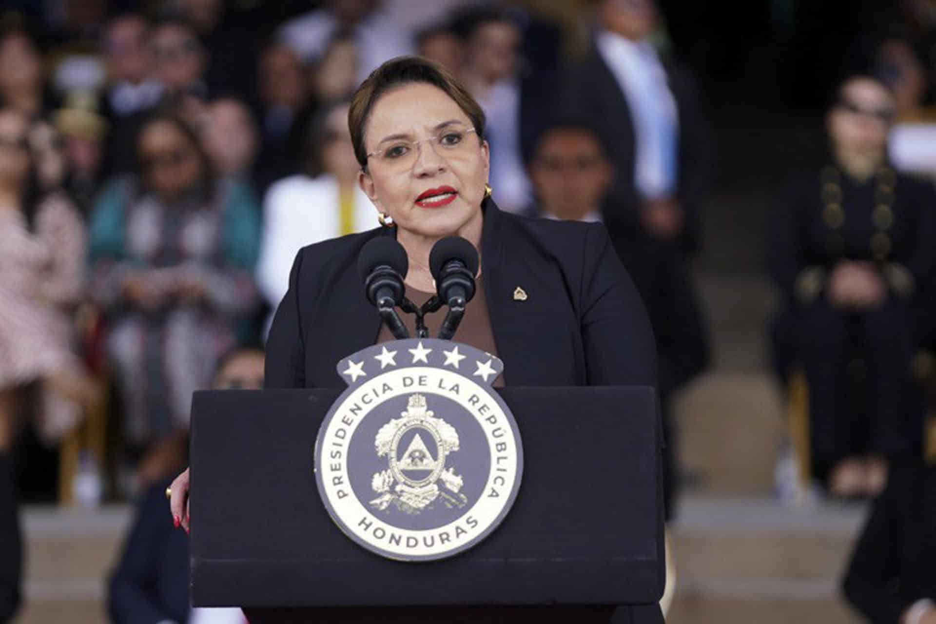 Honduras: El “voto por voto” de Castro frente al muro de la institucionalidad