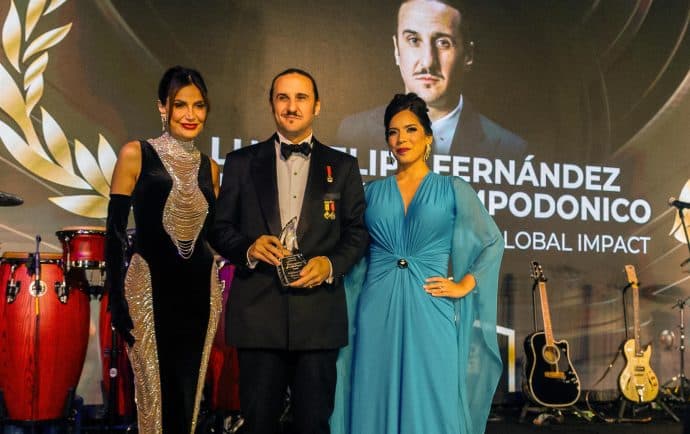 El marqués de Lises reconocido por su excelencia e impacto global en gala en Mar-a-Lago