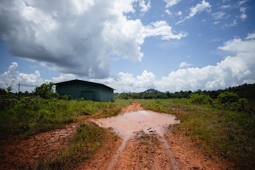La ruta del mercurio: el metal tóxico que cruza de Nicaragua a Costa Rica oculto en goteros para los ojos