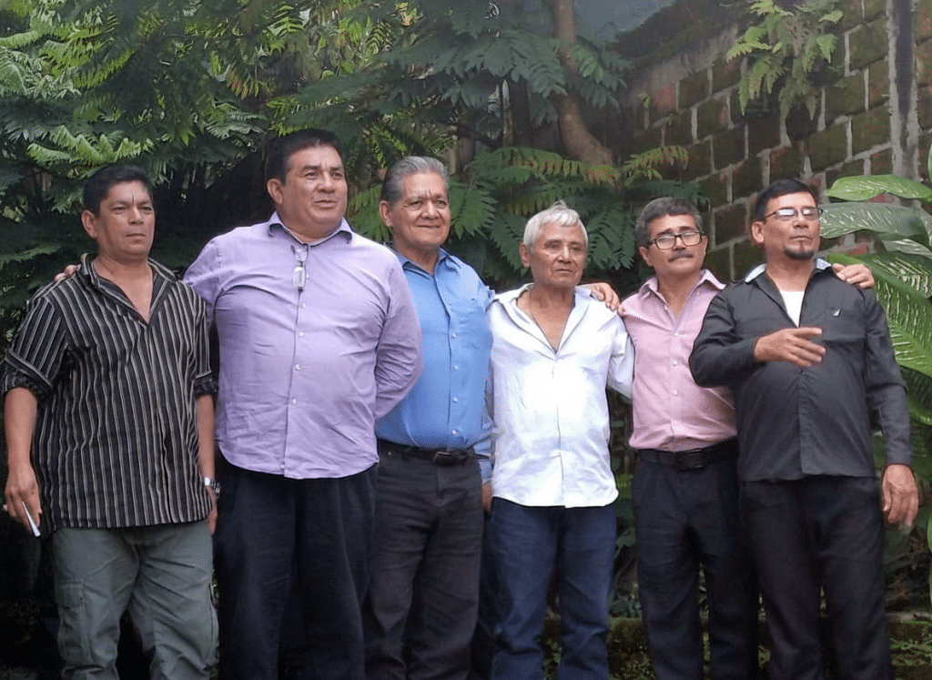 Anatomía de un cerco: irse para sobrevivir, quedarse para resistir en El Salvador de Bukele