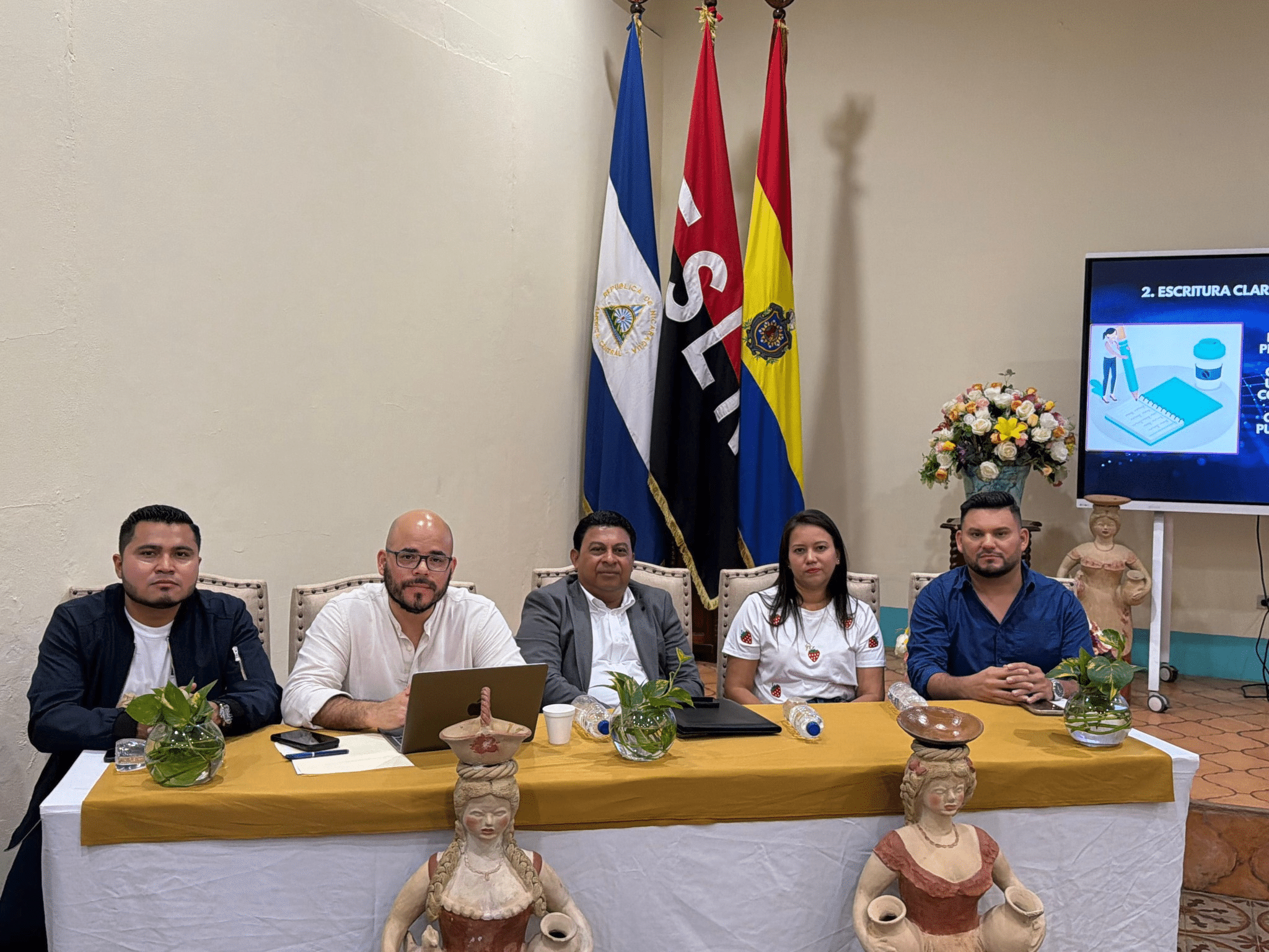 Voceros oficialistas del régimen y redes afines intensifican ataques contra la prensa en el exilio, advierte informe de FLED