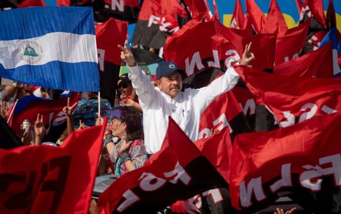El doble asalto del régimen al salario de los trabajadores públicos y a los impuestos en Nicaragua