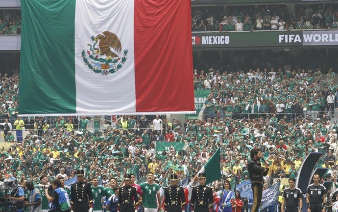 Tarjeta roja a los feminicidios en América Latina