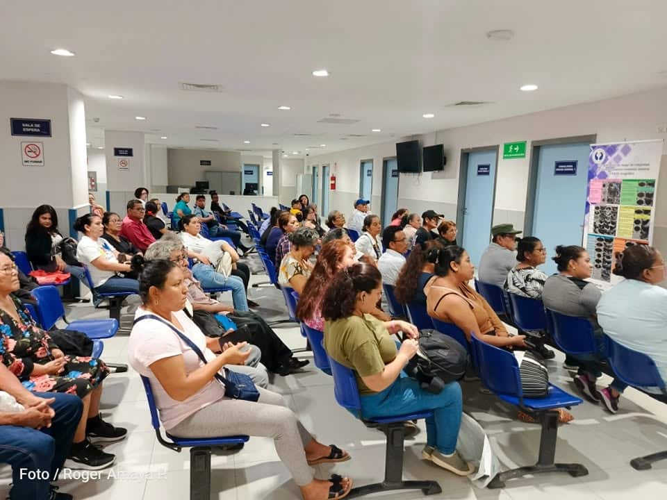 Expulsión de estudiantes y médicos internos deja