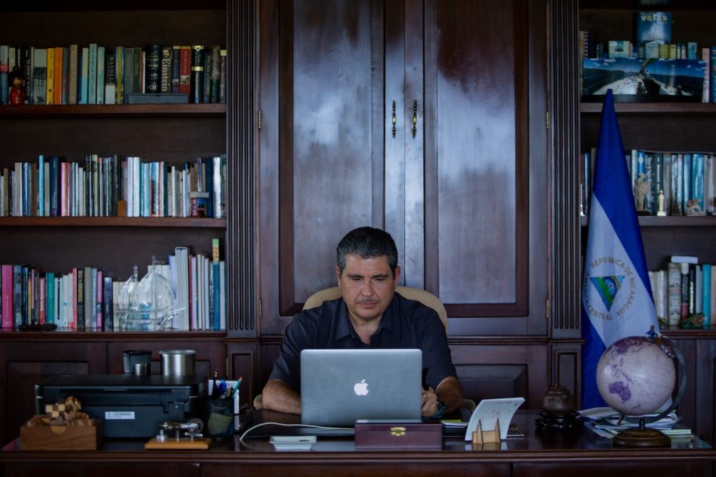 “La propuesta de una junta de transición viene de la centroderecha, pero quisimos evitar cualquier mención ideológica”