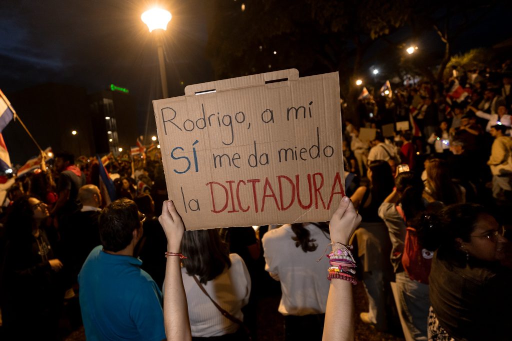 Cuando perder también sirve: la política del conflicto permanente