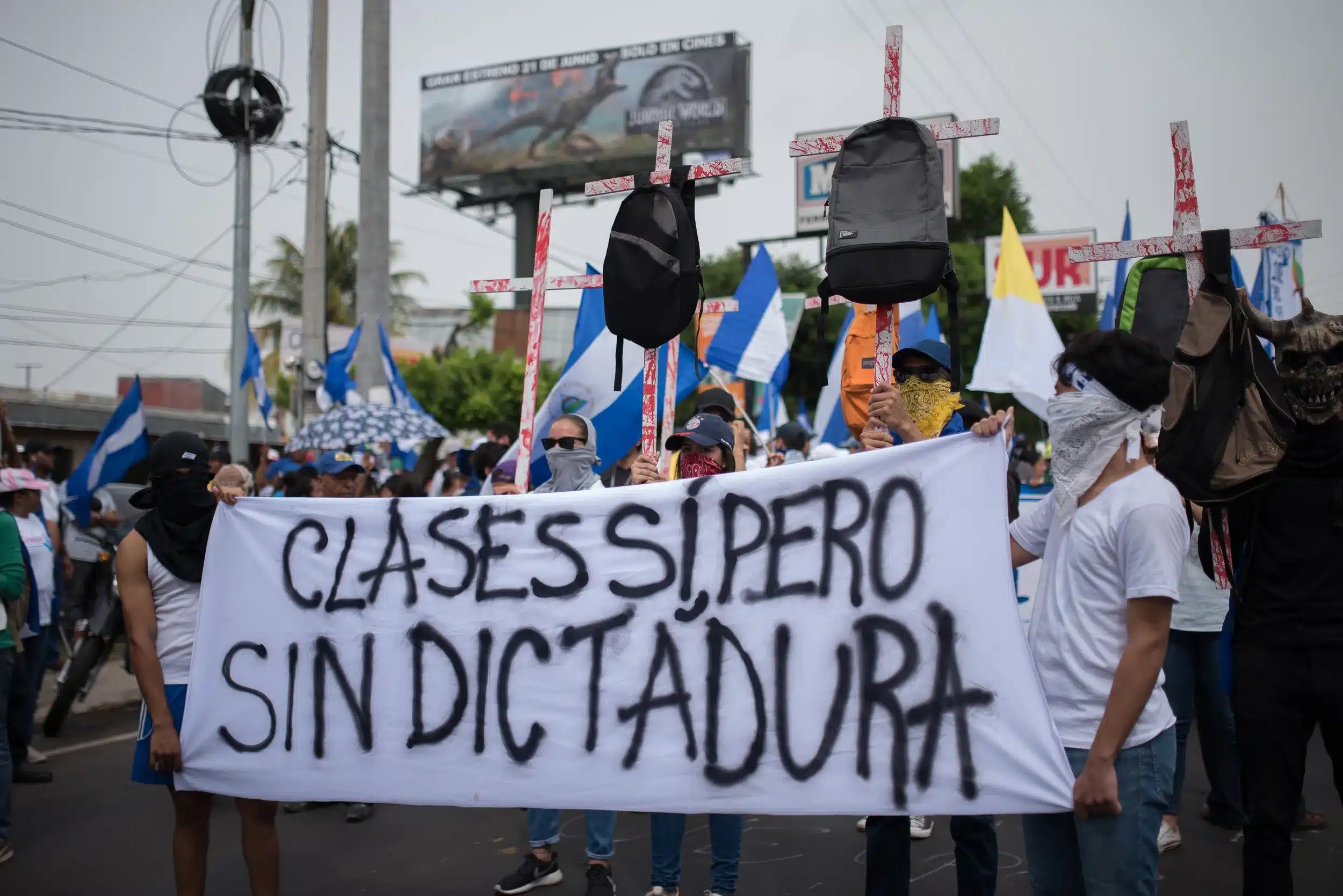 La generación nicaragüense que huye del adoctrinamiento sandinista para estudiar en libertad