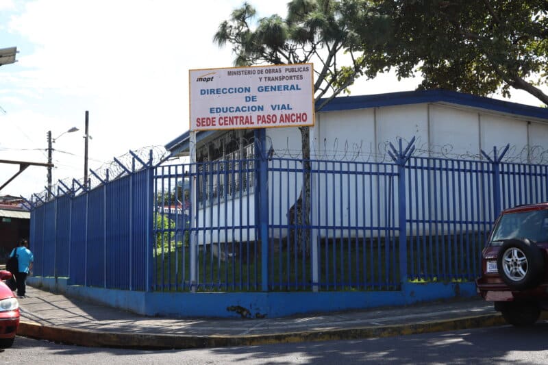 ¿Tiene licencia extranjera o necesita sacar una en Costa Rica? Estos son los requisitos